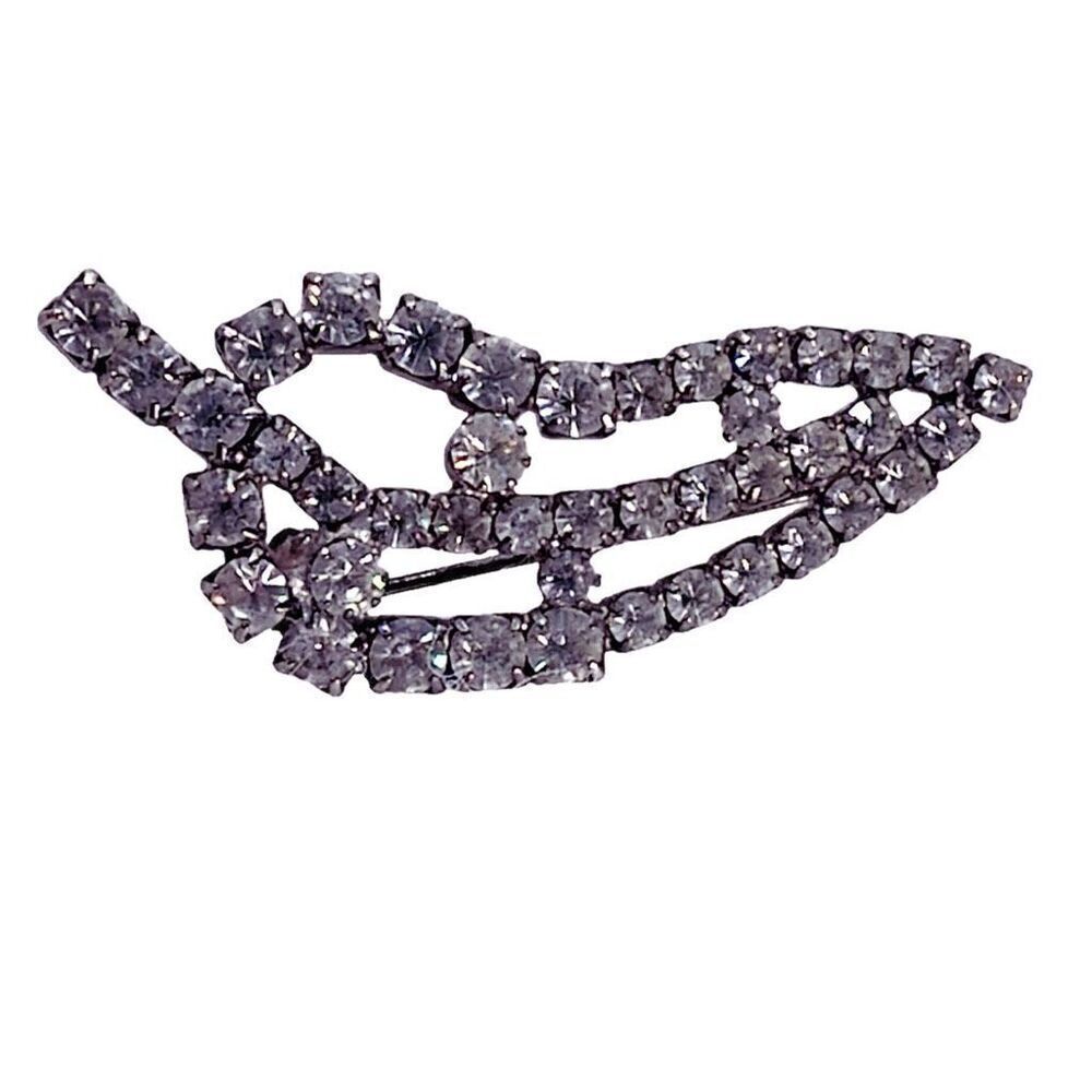 Vintage rhinestone cut glass brooch.